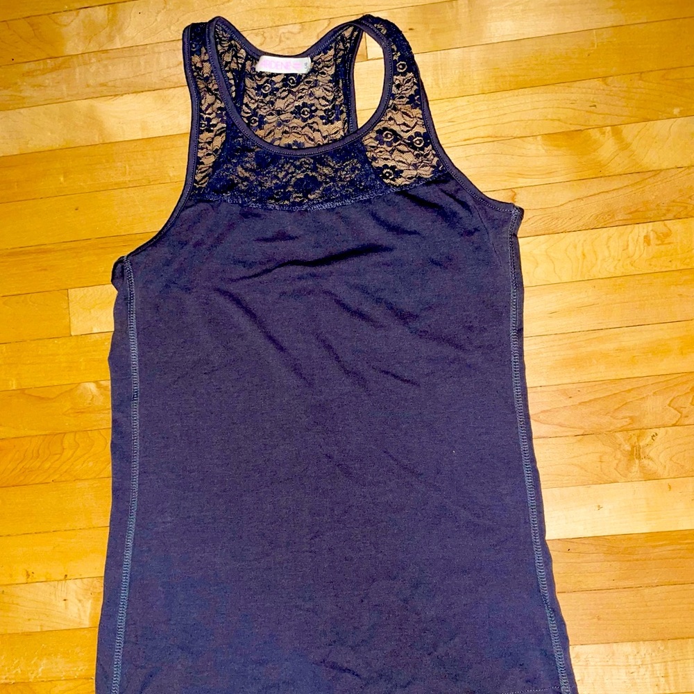 3 /$25 Grey tank top with lace detail Size LG